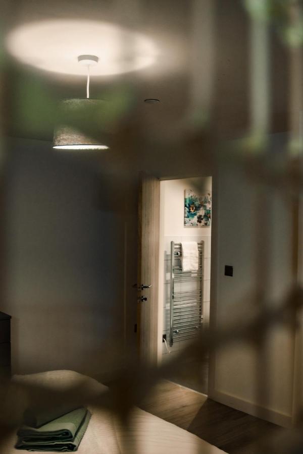 Bv Cosy Basement Apartment At Conditioning House Bradford  Exterior foto